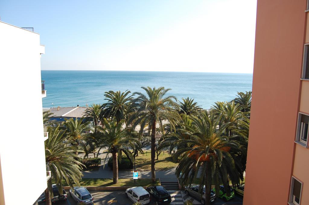 Grand Hotel Moroni Finale Ligure Pokój zdjęcie