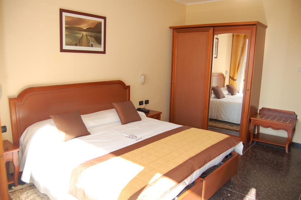 Grand Hotel Moroni Finale Ligure Pokój zdjęcie