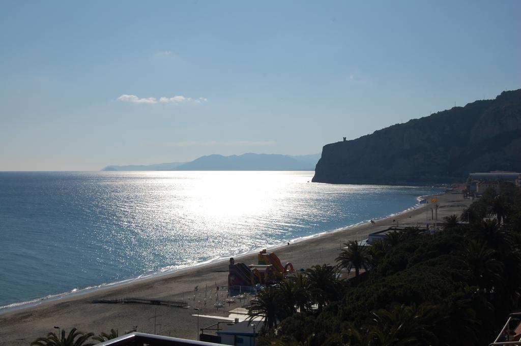 Grand Hotel Moroni Finale Ligure Pokój zdjęcie