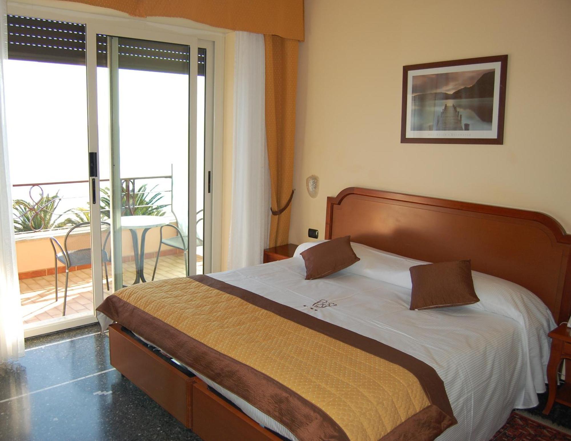 Grand Hotel Moroni Finale Ligure Zewnętrze zdjęcie